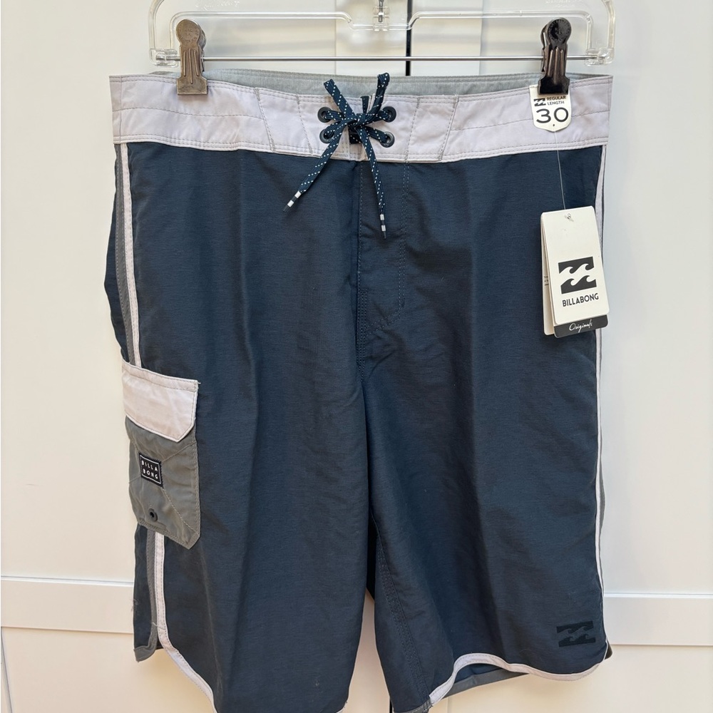 Billabong Men's Navy and Gray Board Shorts Size 30 NWT Outdoor Beach Surf